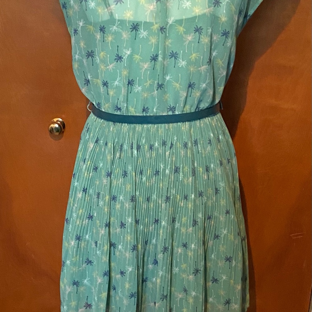 Lauren Conrad green blue yellow